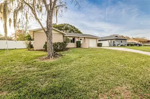 3903 Woodburn Loop W, Lakeland, FL 33813 - Photo 2