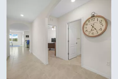 2805 Grandbury Grove Road, Lakeland, FL 33811 - Photo 2