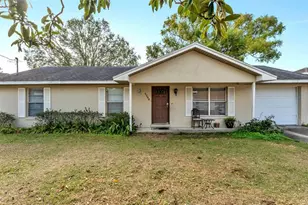 1733 Sandalwood Cir SW, Winter Haven, FL 33880 - Photo 2