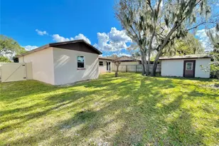 813 Cinnamon Dr E, Winter Haven, FL 33880 - Photo 16