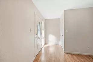 1930 Sylvester Ct, Lakeland, FL 33803 - Photo 4