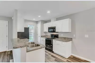 523 Carroll Avenue, Lakeland, FL 33815 - Photo 2