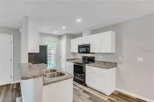 523 Carroll Ave, Lakeland, FL 33815 - Photo 2