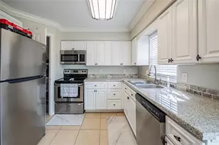 1920 E Edgewood Dr, Lakeland, FL 33803 - Photo 10