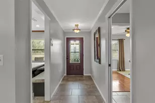 9326 Edison Rd, Lithia, FL 33547 - Photo 8