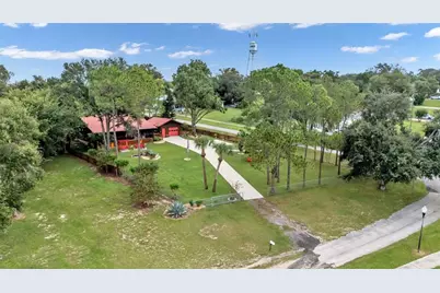 219 E Lake Menzies Boulevard, Dundee, FL 33838 - Photo 1