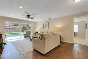 6318 Oak Square W, Lakeland, FL 33813 - Photo 4