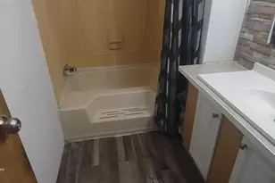 5006 Marc Dr, Tampa, FL 33619 - Photo 10