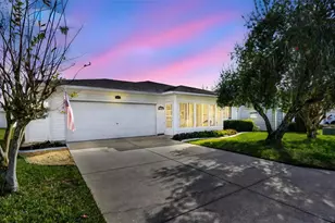 1915 Birchwood Loop, Lakeland, FL 33811 - Photo 2