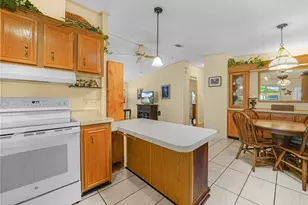 1730 Sherwood Hill Dr, Lakeland, FL 33810 - Photo 10