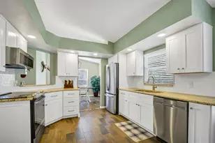 526 Palencia Pl, Lakeland, FL 33803 - Photo 8