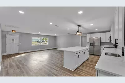 6117 Christina Drive E, Lakeland, FL 33813 - Photo 12