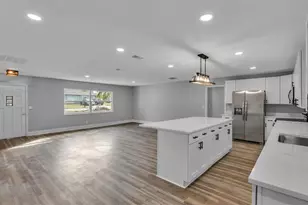 6117 Christina Dr E, Lakeland, FL 33813 - Photo 12