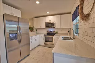 1902 Vista Landings Ct, Port Charlotte, FL 33953 - Photo 10