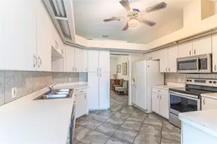 95 Woodside Dr, Lakeland, FL 33813 - Photo 6
