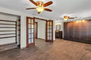 1203 Brandon Lakes Cir, Valrico, FL 33594 - Photo 28