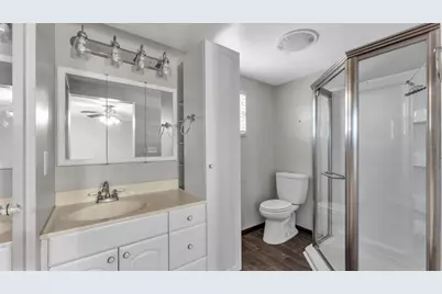 1203 Brandon Lakes Circle, Valrico, FL 33594 - Photo 36