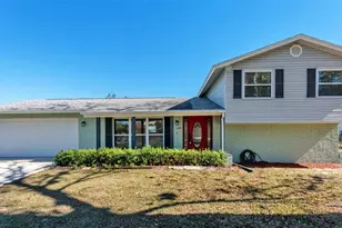 1203 Brandon Lakes Cir, Valrico, FL 33594 - Photo 2