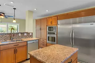 1203 Brandon Lakes Cir, Valrico, FL 33594 - Photo 12