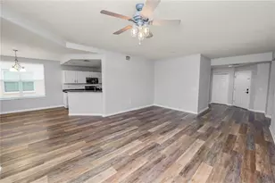 3901 Serenade Ln, Lakeland, FL 33811 - Photo 10