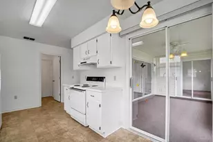 4938 Colonnades Cir E, Lakeland, FL 33811 - Photo 18