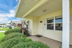 4938 Colonnades Cir E, Lakeland, FL 33811 - Photo 4