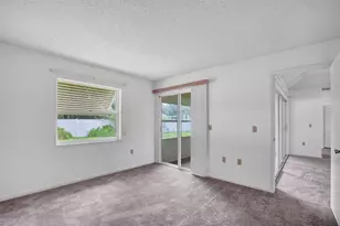 4938 Colonnades Cir E, Lakeland, FL 33811 - Photo 12