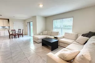 1206 Tahitian Sunrise Dr, Plant City, FL 33565 - Photo 4