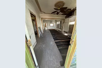 921 E 12th Avenue, Tampa, FL 33605 - Photo 2