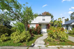 875 19th Ave S, Saint Petersburg, FL 33705 - Photo 2