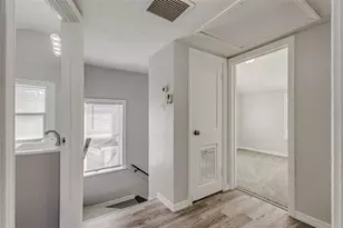 875 19th Ave S, Saint Petersburg, FL 33705 - Photo 16