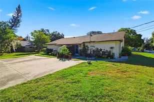 4602 Sandy Ln, Lakeland, FL 33813 - Photo 2