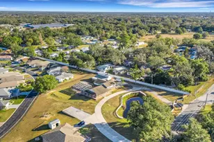 5905 Magnolia Ln, Lakeland, FL 33810 - Photo 4