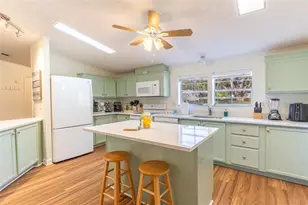 5028 Clewis Ave, Tampa, FL 33610 - Photo 6