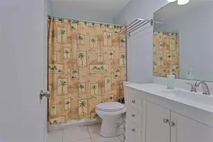 3115 Pebble Bend Dr, Lakeland, FL 33810 - Photo 12