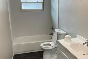 2493 Chestnut Woods Dr, Lakeland, FL 33815 - Photo 8