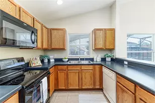 348 Robin Rd, Davenport, FL 33896 - Photo 10