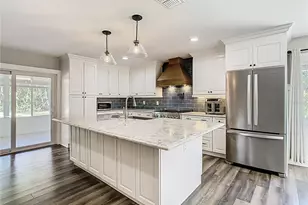 1904 Foxhollow Dr E, Auburndale, FL 33823 - Photo 12