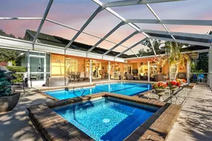 2711 S Fairway Dr, Plant City, FL 33566 - Photo 2