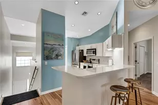 421 Enclave Pl, Lakeland, FL 33803 - Photo 4