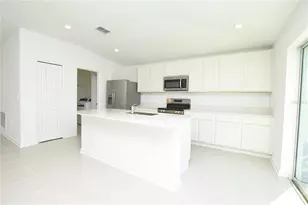 2216 Crown Rock Dr, Haines City, FL 33844 - Photo 2