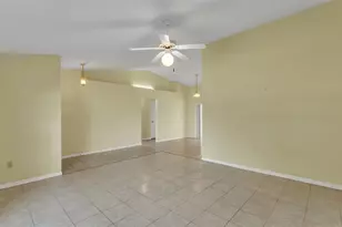 8053 Kaitlin Cir, Lakeland, FL 33810 - Photo 6