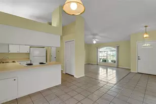 8053 Kaitlin Cir, Lakeland, FL 33810 - Photo 8