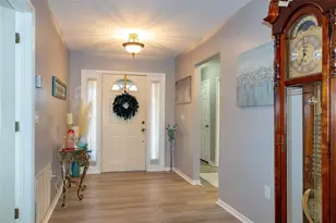 2124 Glen Heights Pl, Lakeland, FL 33813 - Photo 2