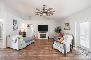 5837 Manchester Dr W, Lakeland, FL 33810 - Photo 14