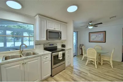 4802 Colonnades Circle E, Lakeland, FL 33811 - Photo 18