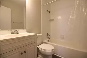 1920 E Edgewood Dr, Lakeland, FL 33803 - Photo 12
