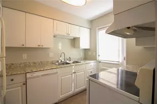 1920 E Edgewood Dr, Lakeland, FL 33803 - Photo 6