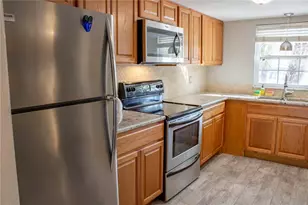 1920 E Edgewood Dr, Lakeland, FL 33803 - Photo 10