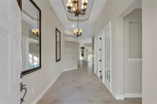 8288 Lake James Dr, Lakeland, FL 33810 - Photo 10